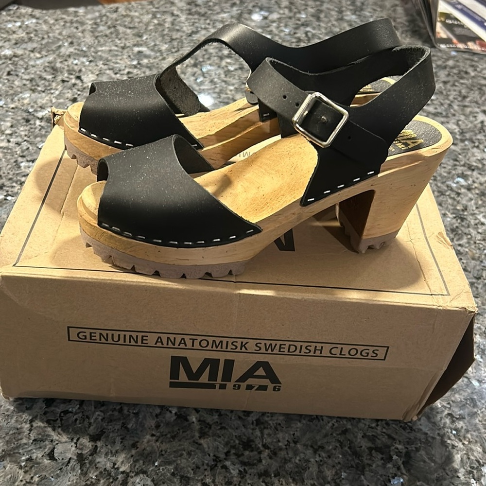 MIA Greta Clogs Leather Ankle Strap Peep-Toe Wood Heel Sandal navy 38/8